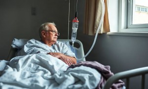 Катетеризация у пожилых пациентов: как снизить риск госпитальных инфекций