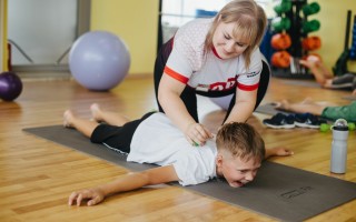Как действует лечебная физкультура для детей?