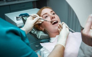 Глубокий кариес зубов: причины и методы лечения