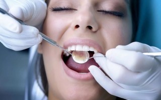Когда нужно срочно идти к стоматологу?