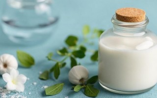 Кефир и лактобактерии: как напиток из бутылки может помочь в профилактике цистита