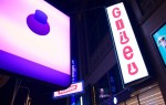 Влияние освещения на эффективность рекламных вывесок: как сделать вашу рекламу заметной