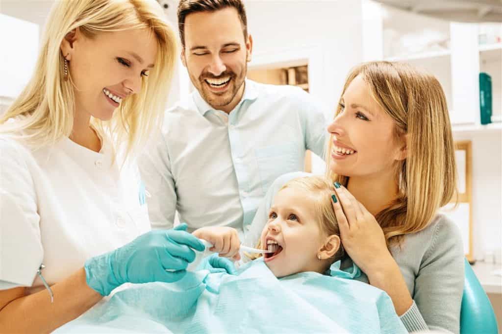 Семейная стоматология: в какую обратиться?