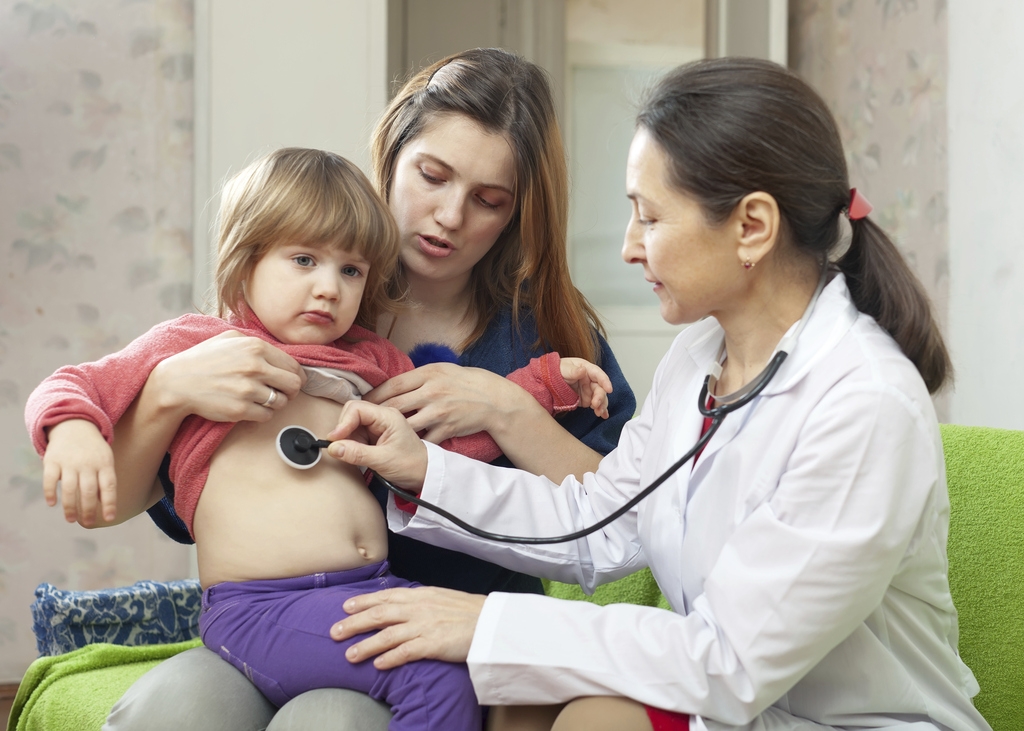В каких случаях лучше вызвать детского врача на дом?