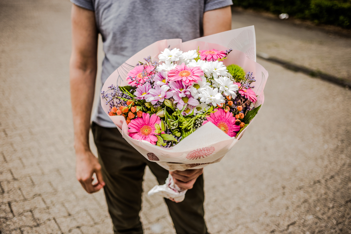 Превосходство и удобство: Всё о доставке цветов и букетов