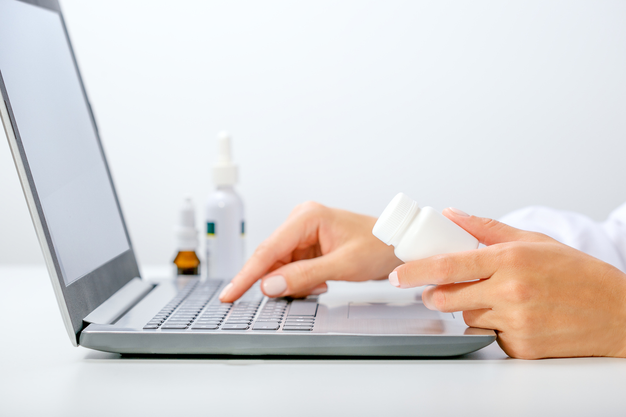 Лекарства в интернет-аптеке: комфорт и безопасность