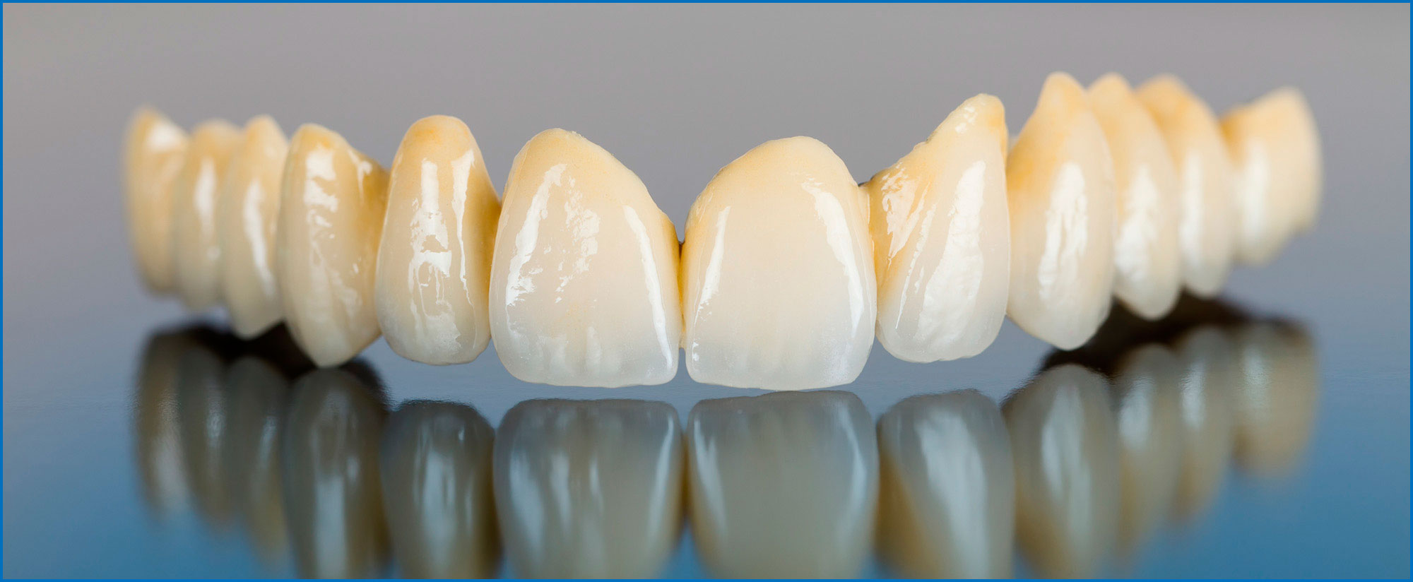 Металлокерамические коронки на зубы: состав, преимущества и недостатки